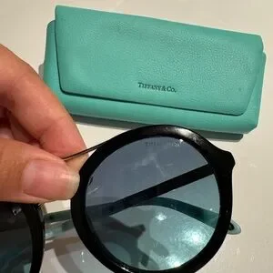 Tiffany & Co. Black circle Sunglasses with Teal Case Tiffany & Co. | Accessories | Tiffany Co Black Circle  main image 4
